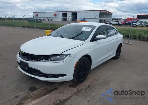 2016 Chrysler 200 S z USA, uszkodzony, nr VIN 1C3CCCDG8GN139632